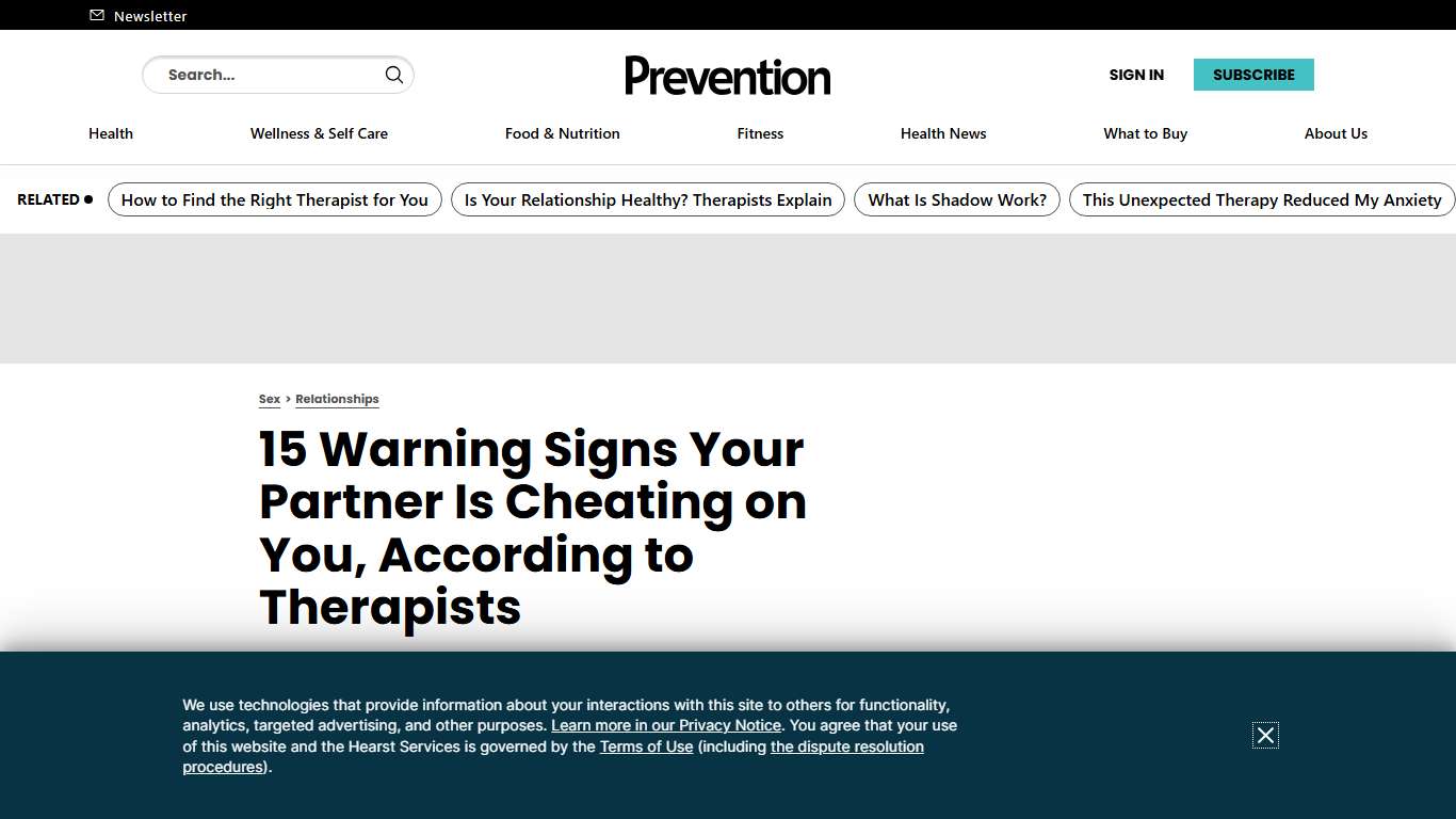 15 Signs of Cheating, According to Therapists